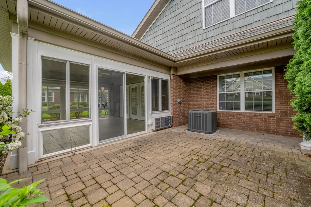 3456 Rabbits Foot Trail Lexington KY 40503