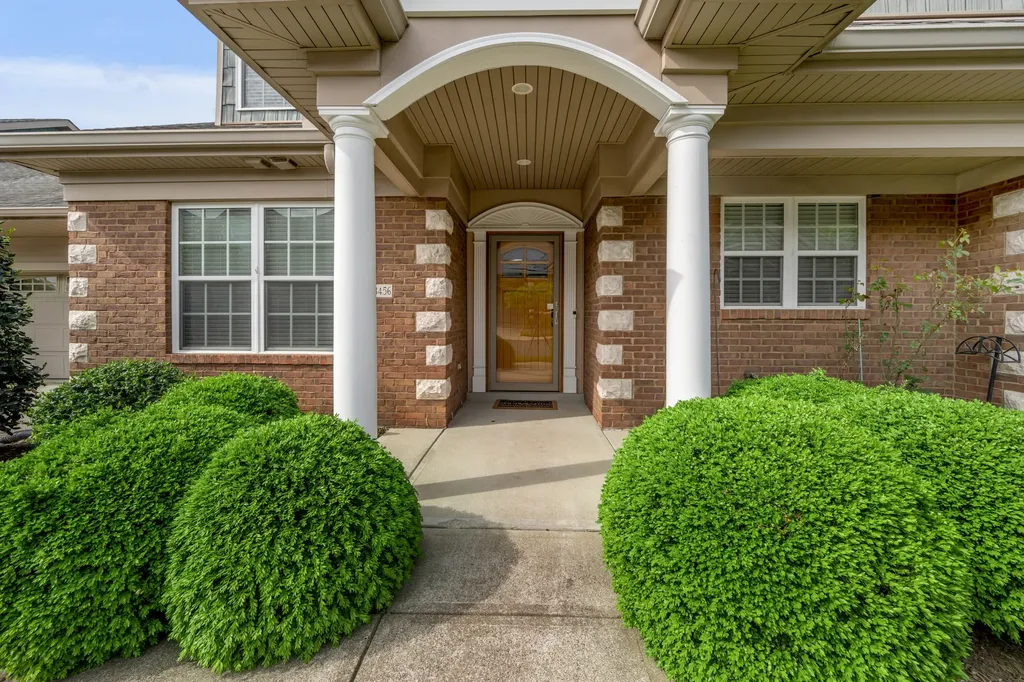 3456 Rabbits Foot Trail Lexington KY 40503
