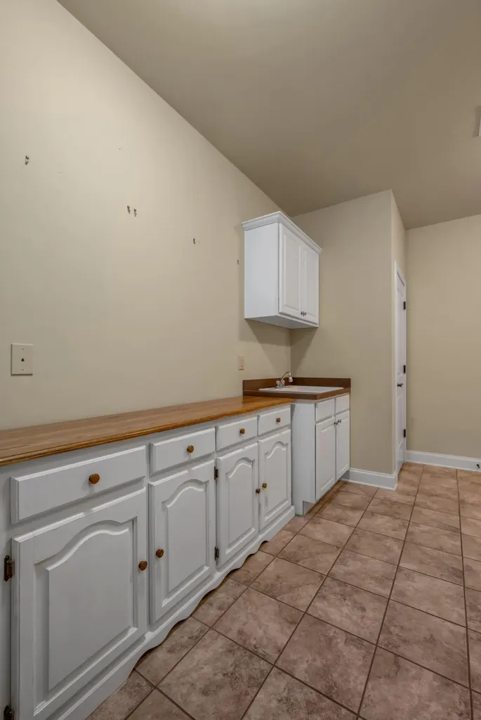 3456 Rabbits Foot Trail Lexington KY 40503