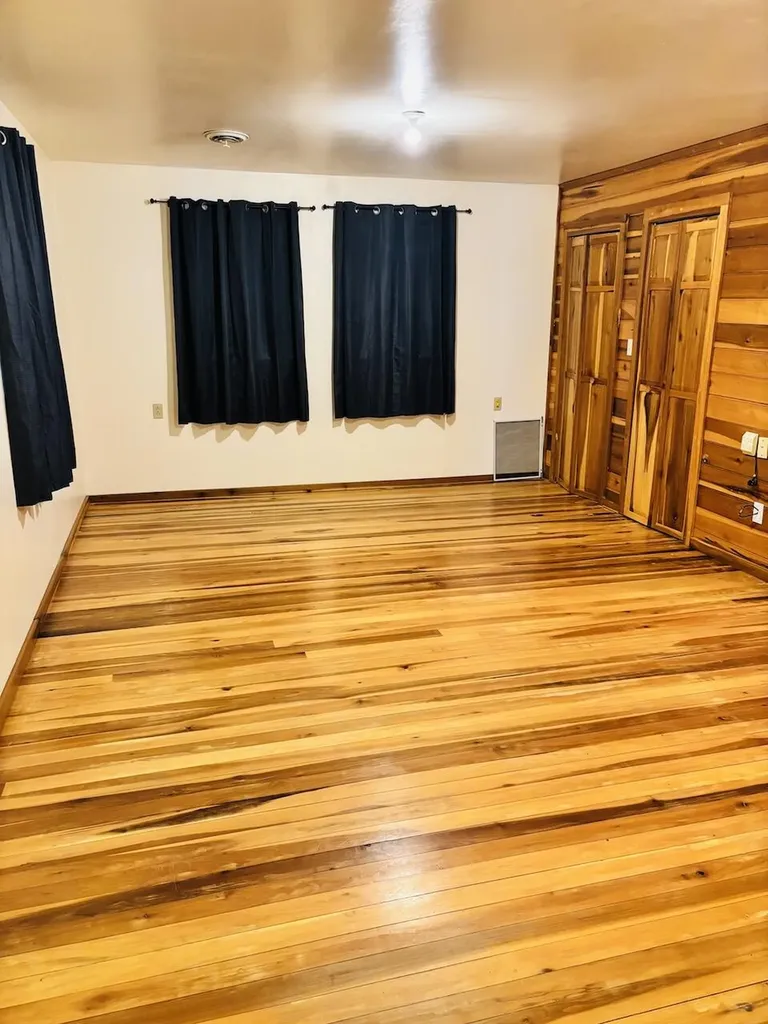 1265 Thornton Road Russell Springs KY 42642