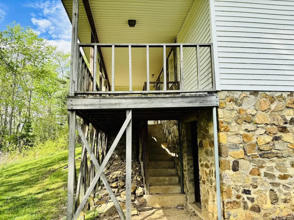 1265 Thornton Road Russell Springs KY 42642