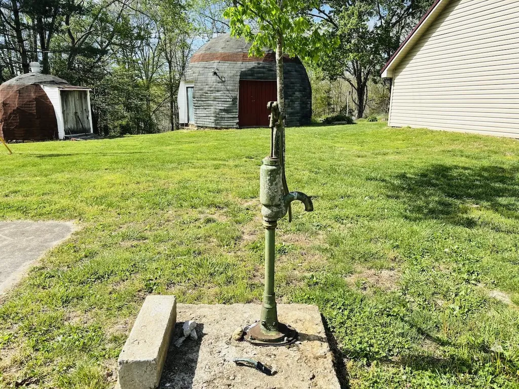 1265 Thornton Road Russell Springs KY 42642