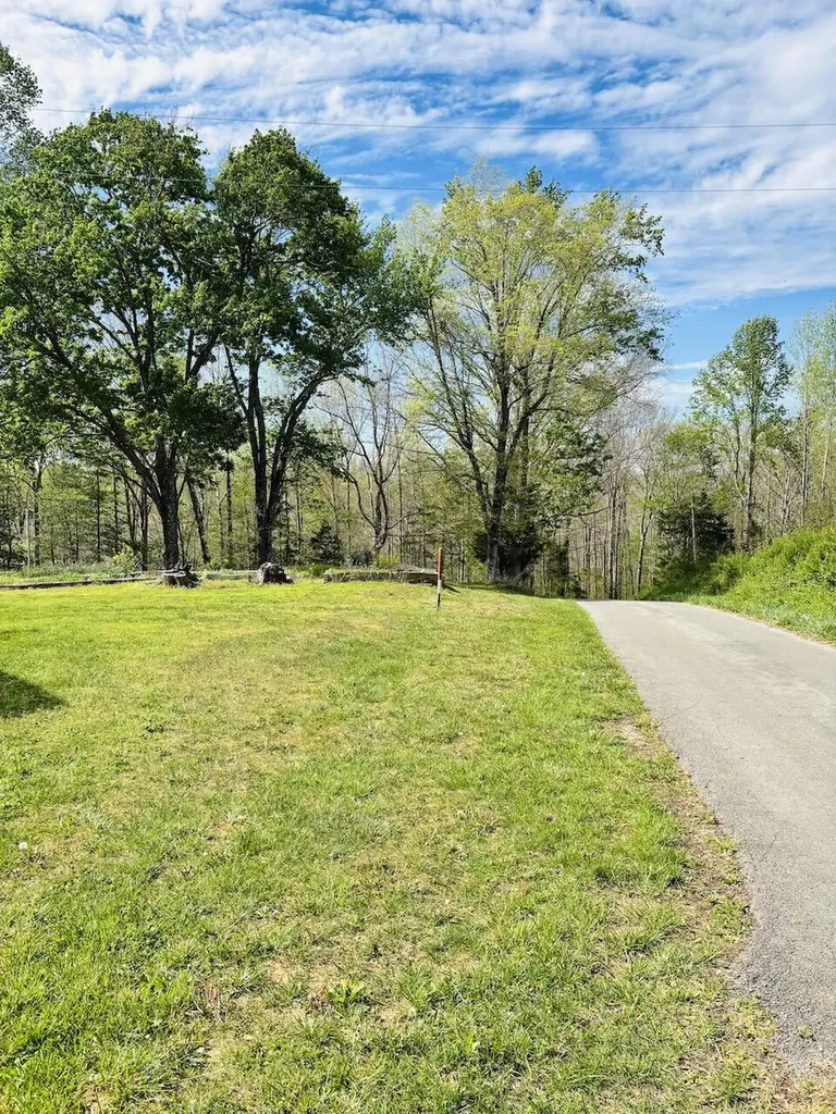 1265 Thornton Road Russell Springs KY 42642