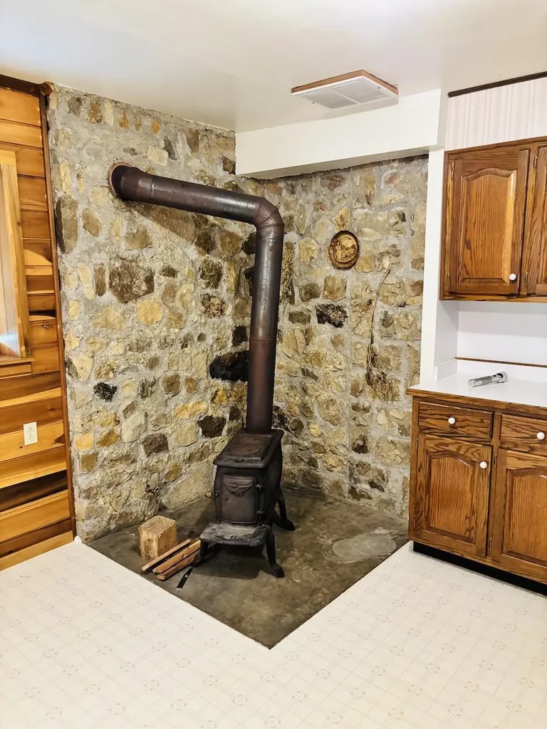 1265 Thornton Road Russell Springs KY 42642