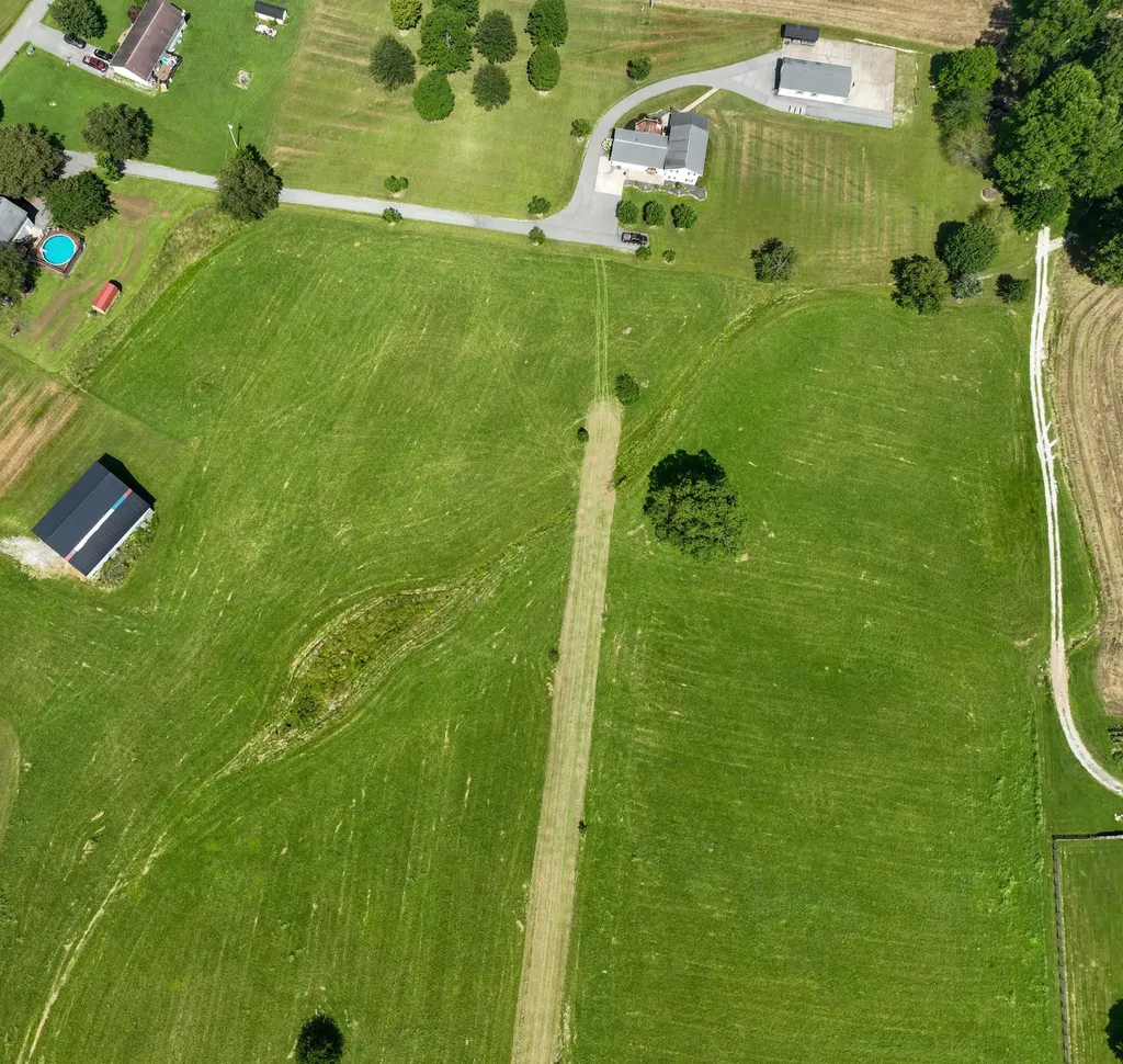 4 State Highway 290 Mckee KY 40447