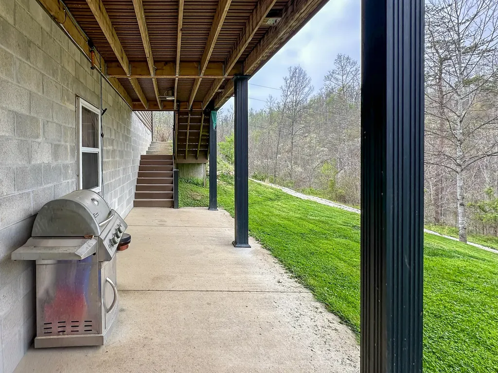 560 Davis Drive Olive Hill KY 41164
