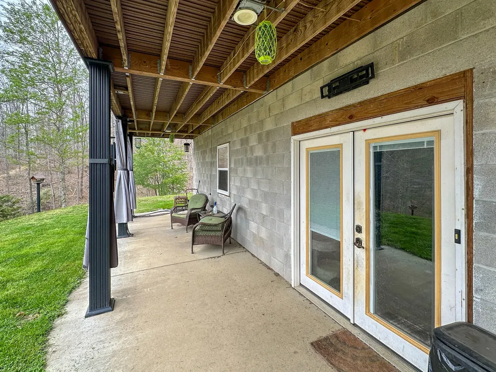 560 Davis Drive Olive Hill KY 41164