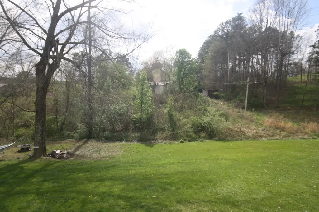 1742 Jackson County High School Road Mckee KY 40447