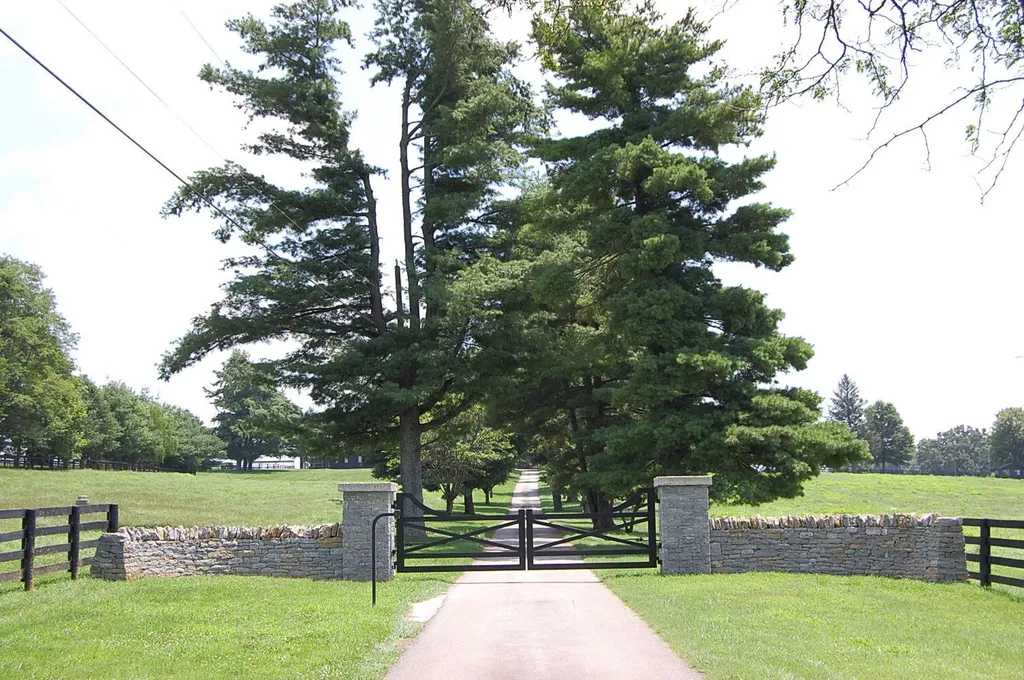 4462 Mount Horeb Pike Lexington KY 40511