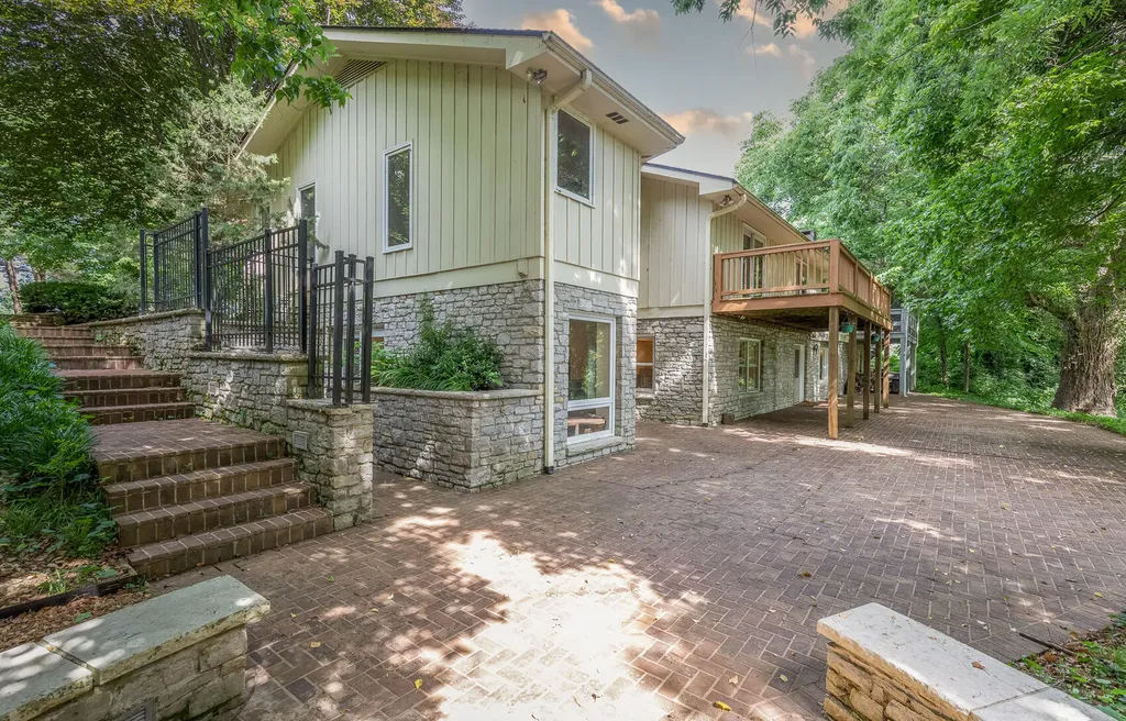4462 Mount Horeb Pike Lexington KY 40511