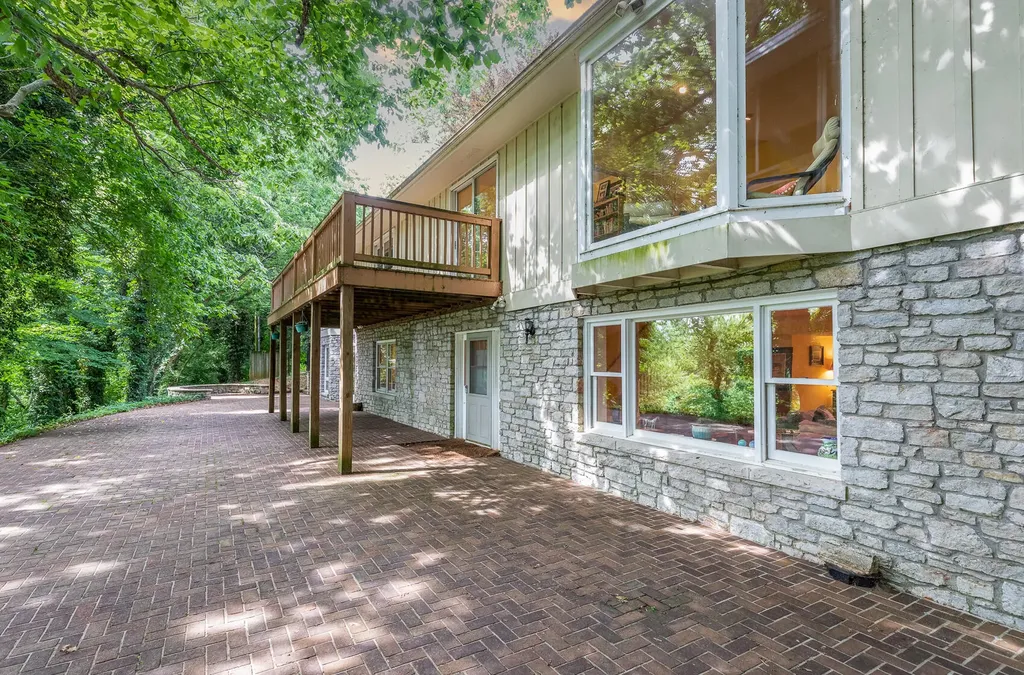 4462 Mount Horeb Pike Lexington KY 40511