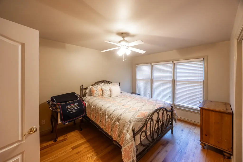 4462 Mount Horeb Pike Lexington KY 40511