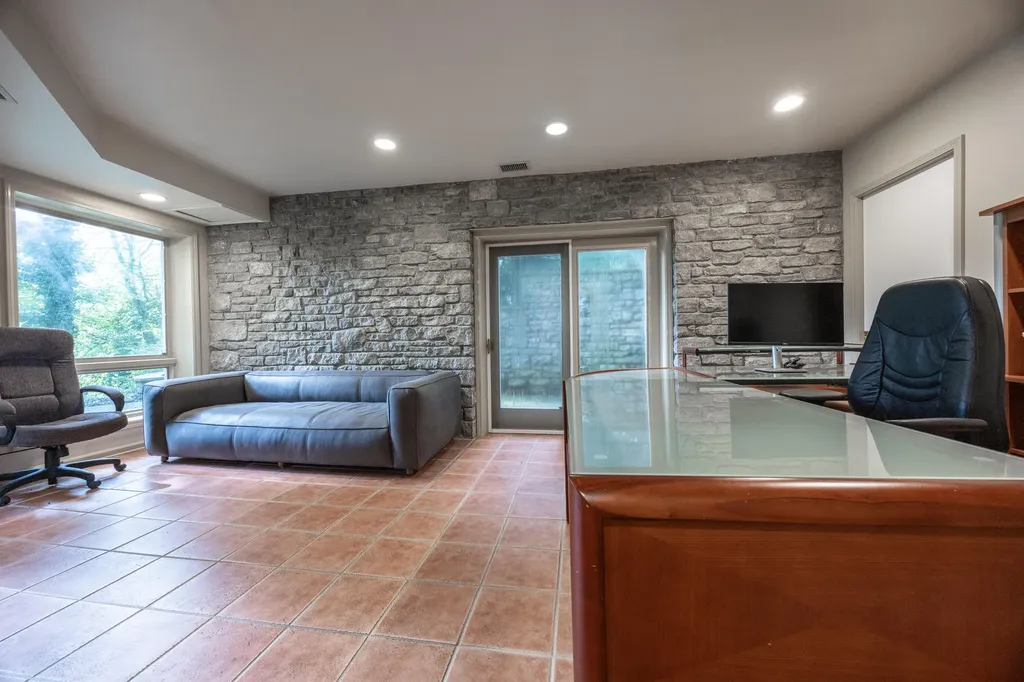 4462 Mount Horeb Pike Lexington KY 40511