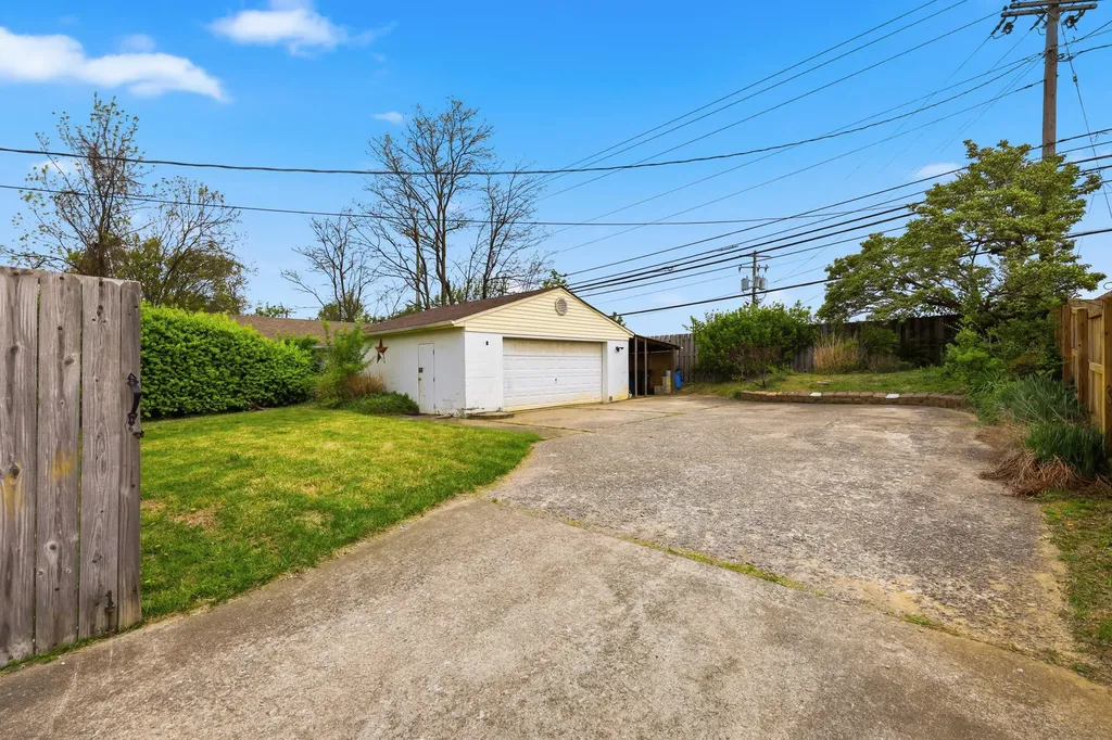 401 Peachtree Road Lexington KY 40509