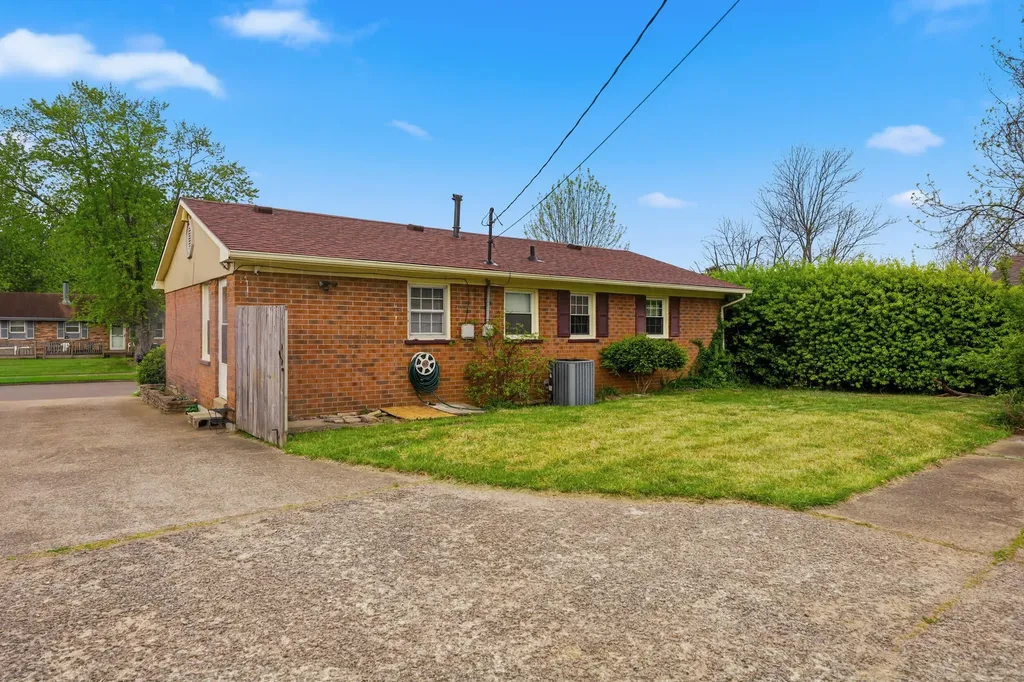 401 Peachtree Road Lexington KY 40509