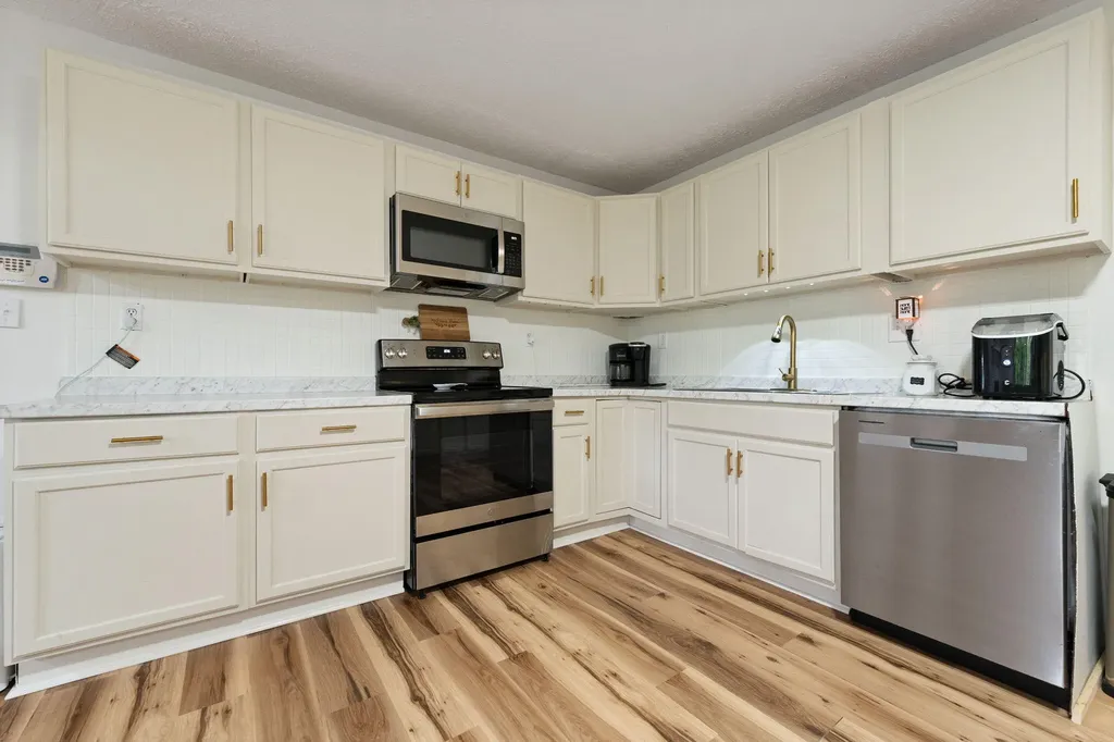 1726 Mildred Road Mckee KY 40447