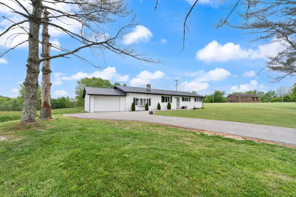 1726 Mildred Road Mckee KY 40447