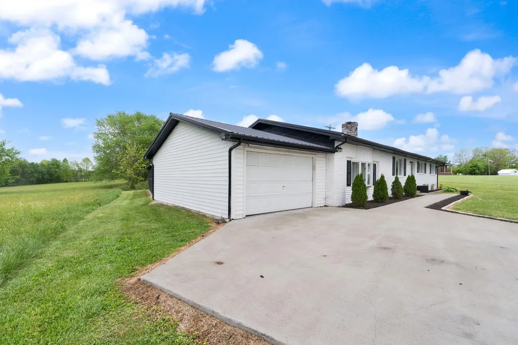1726 Mildred Road Mckee KY 40447