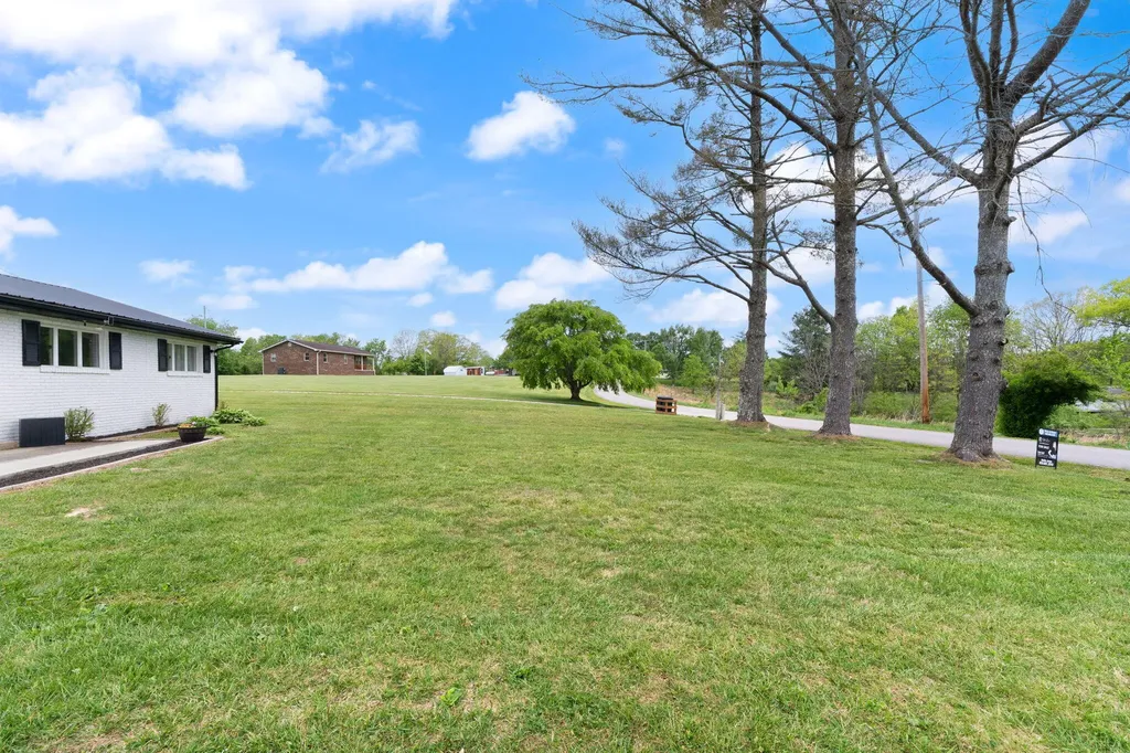 1726 Mildred Road Mckee KY 40447