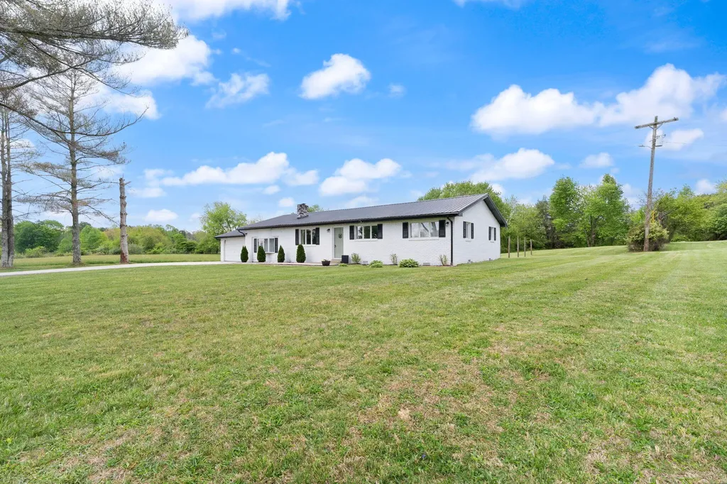 1726 Mildred Road Mckee KY 40447