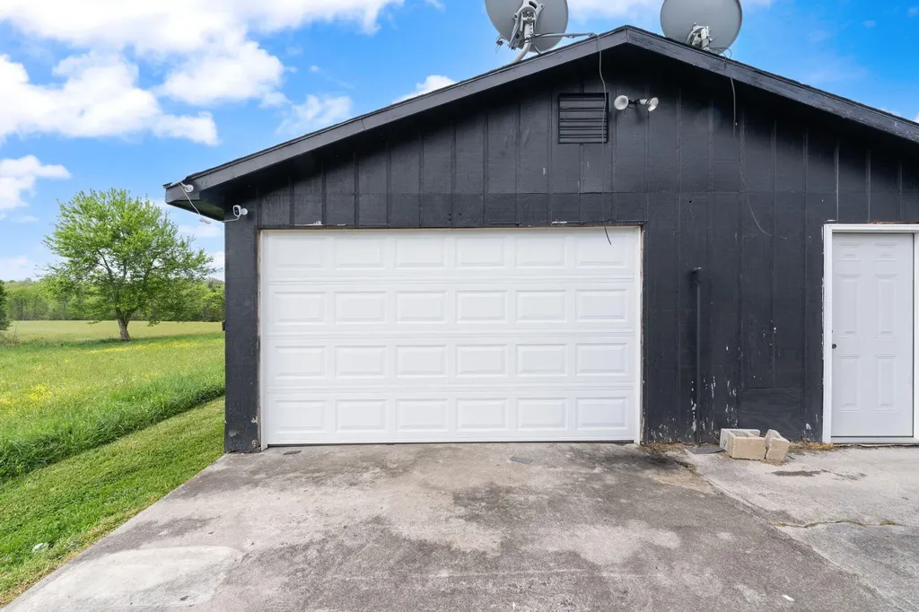1726 Mildred Road Mckee KY 40447