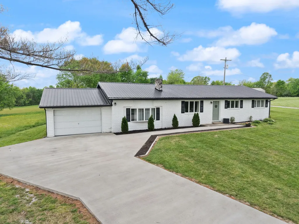 1726 Mildred Road Mckee KY 40447