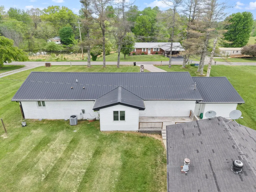 1726 Mildred Road Mckee KY 40447