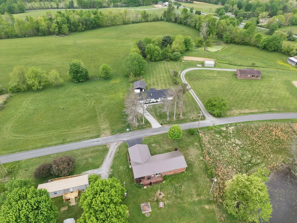 1726 Mildred Road Mckee KY 40447