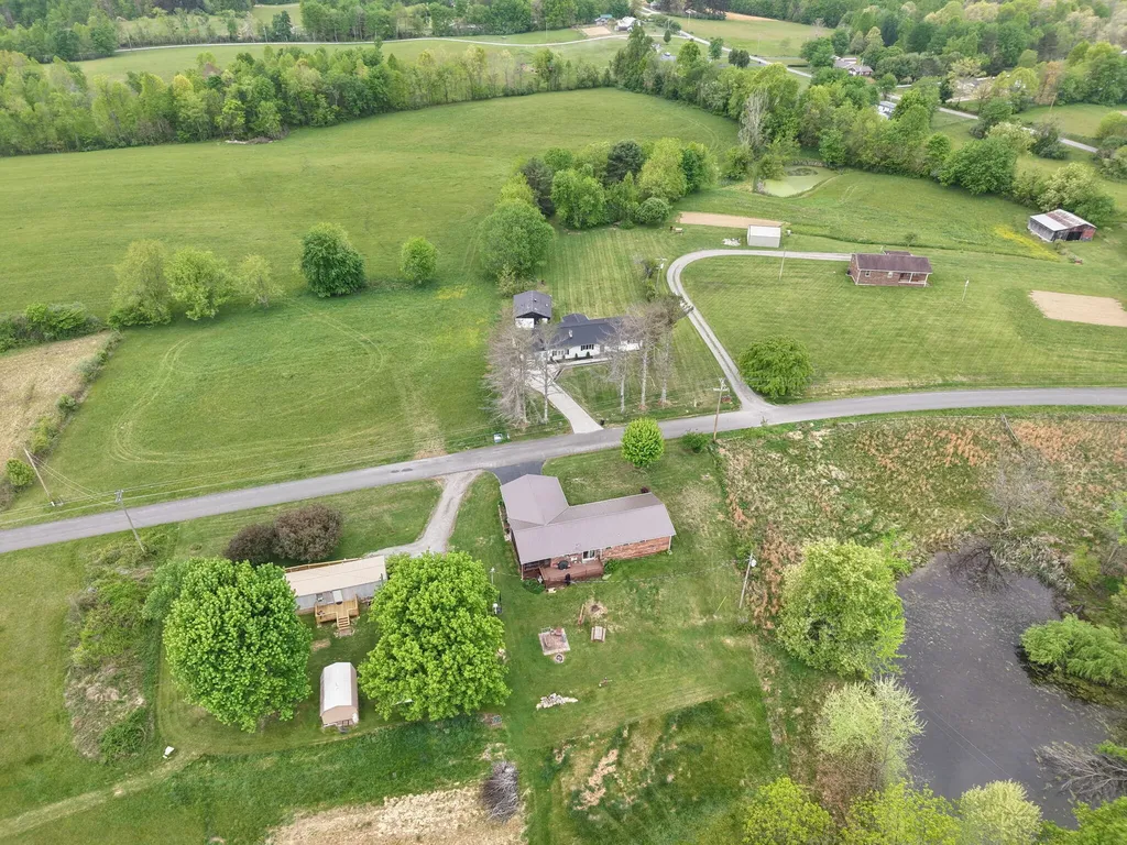 1726 Mildred Road Mckee KY 40447