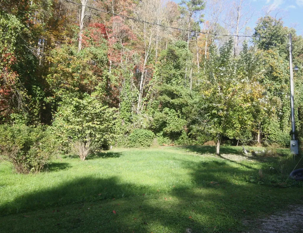 135 Kentucky 3445 Mckee KY 40447