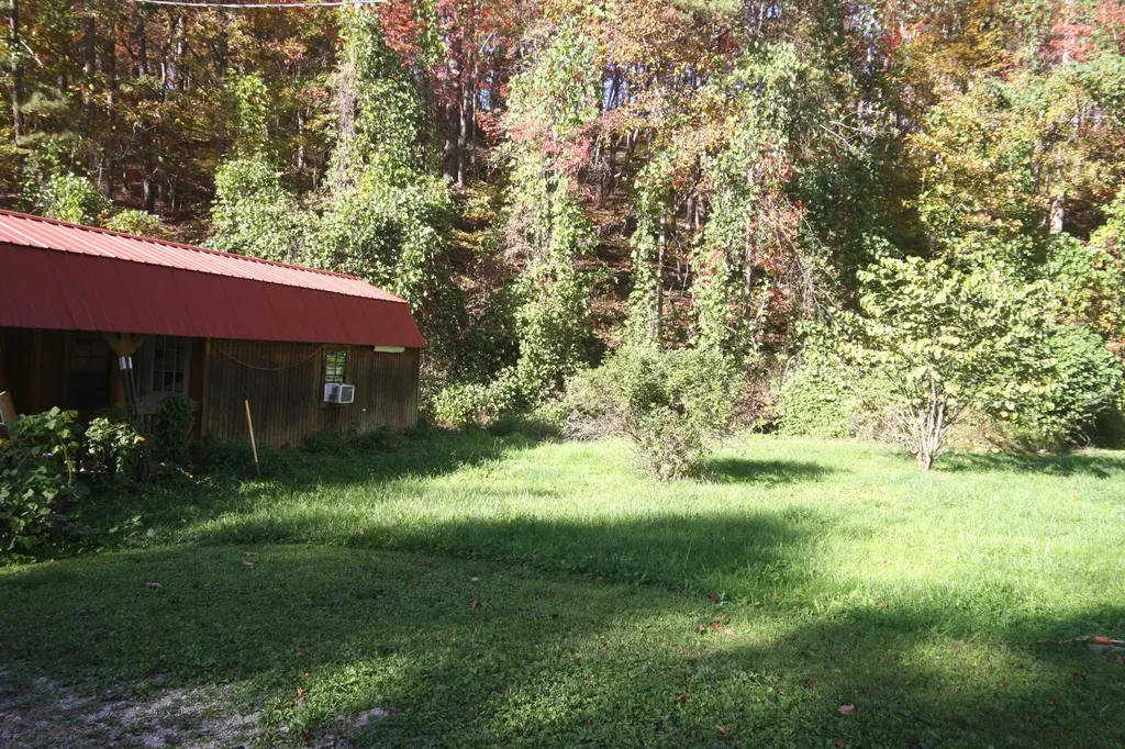 135 Kentucky 3445 Mckee KY 40447