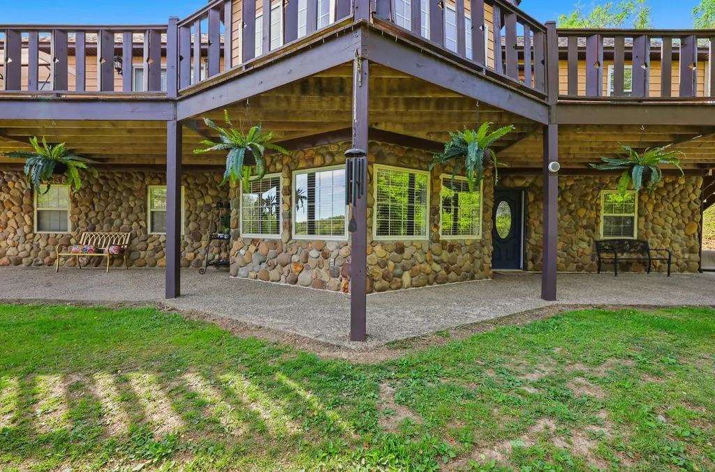 60 Crooked Hill Road London KY 40741