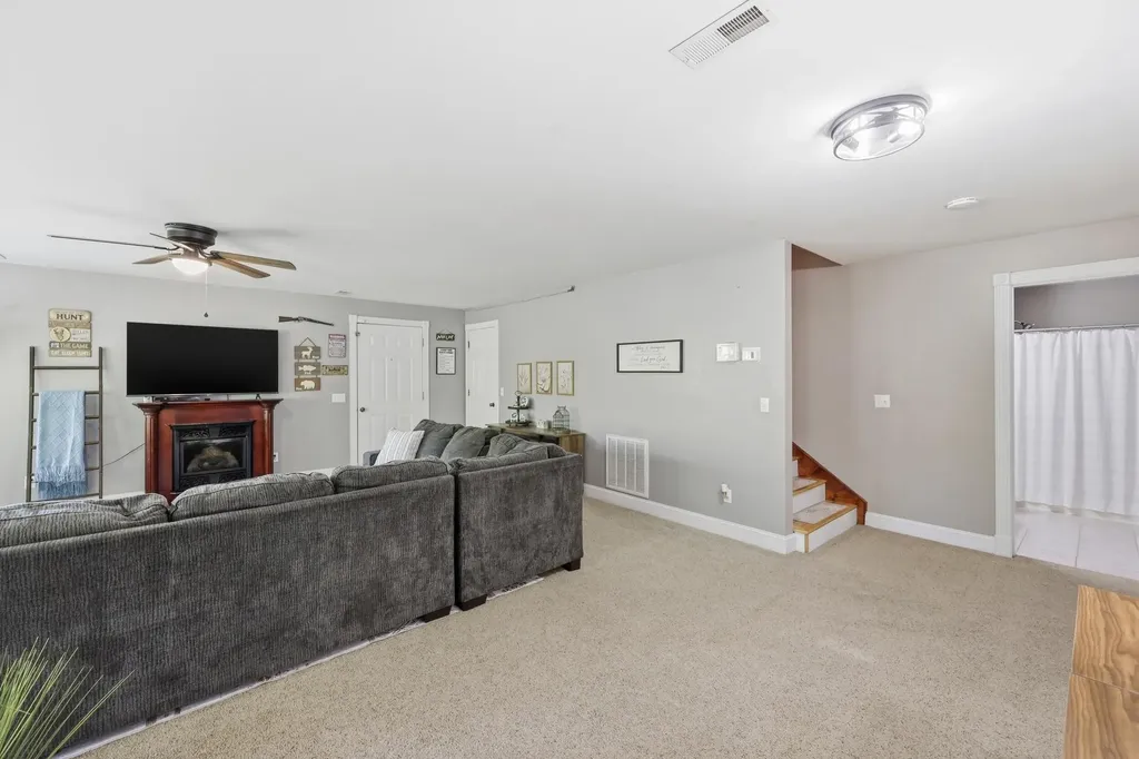 60 Crooked Hill Road London KY 40741