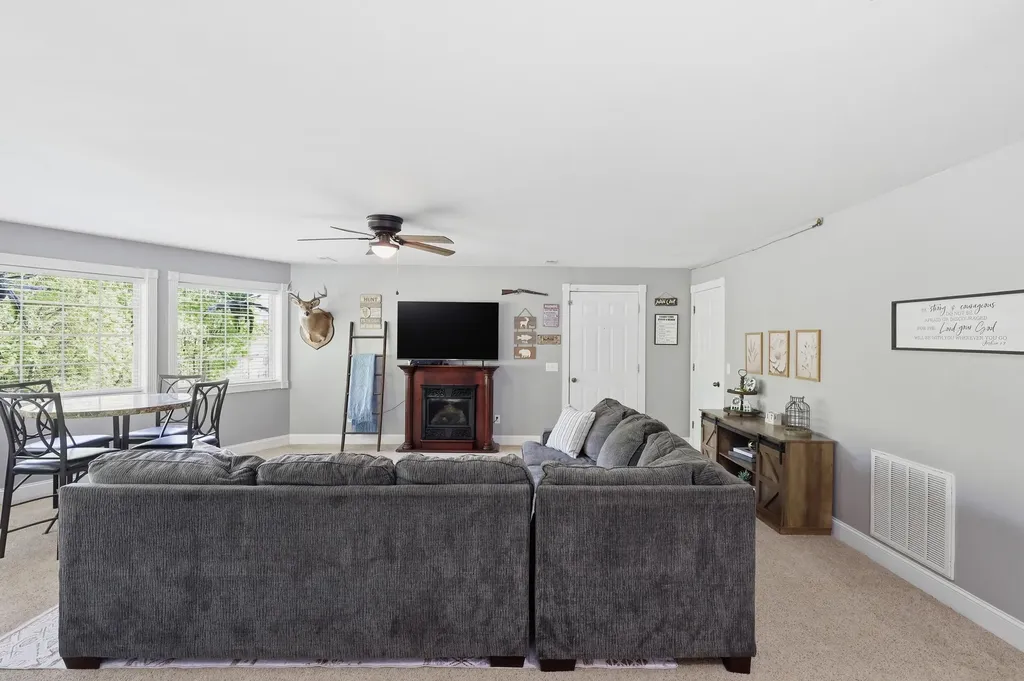 60 Crooked Hill Road London KY 40741