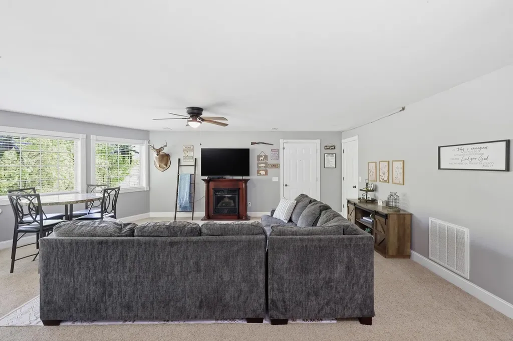 60 Crooked Hill Road London KY 40741