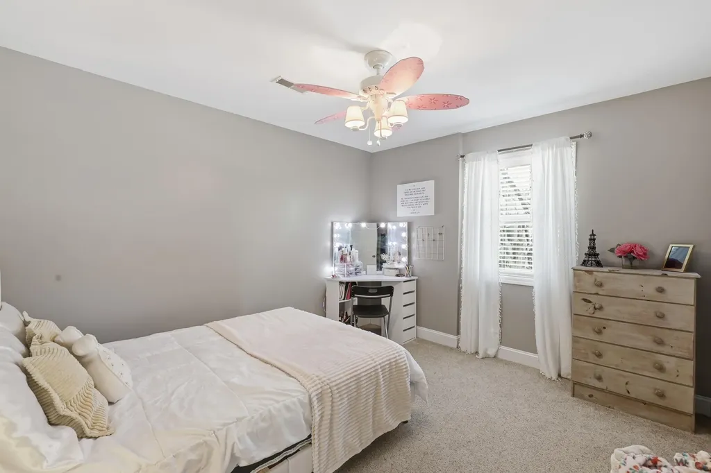 60 Crooked Hill Road London KY 40741