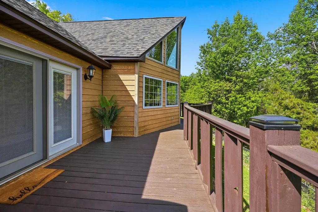 60 Crooked Hill Road London KY 40741