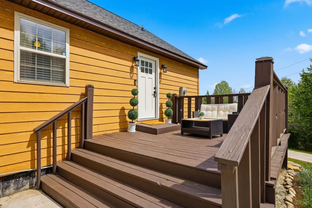 60 Crooked Hill Road London KY 40741