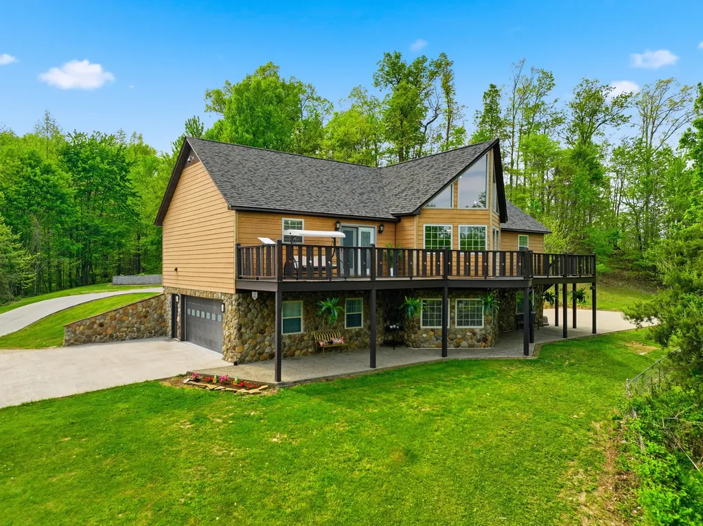 60 Crooked Hill Road London KY 40741