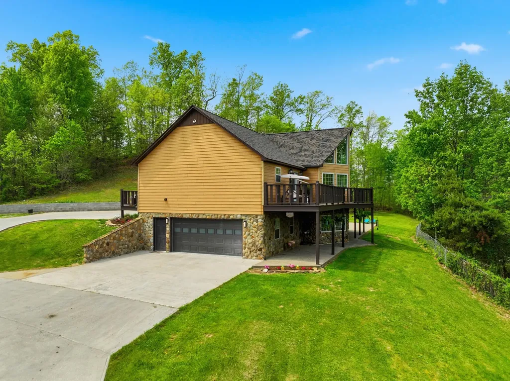 60 Crooked Hill Road London KY 40741