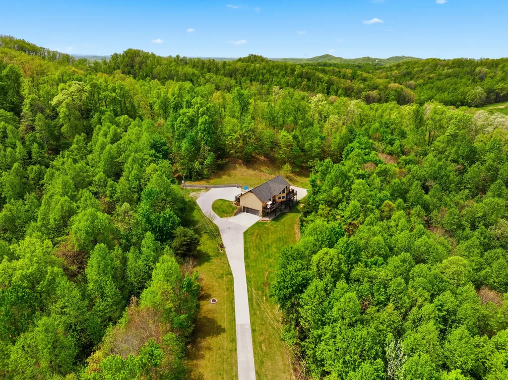 60 Crooked Hill Road London KY 40741