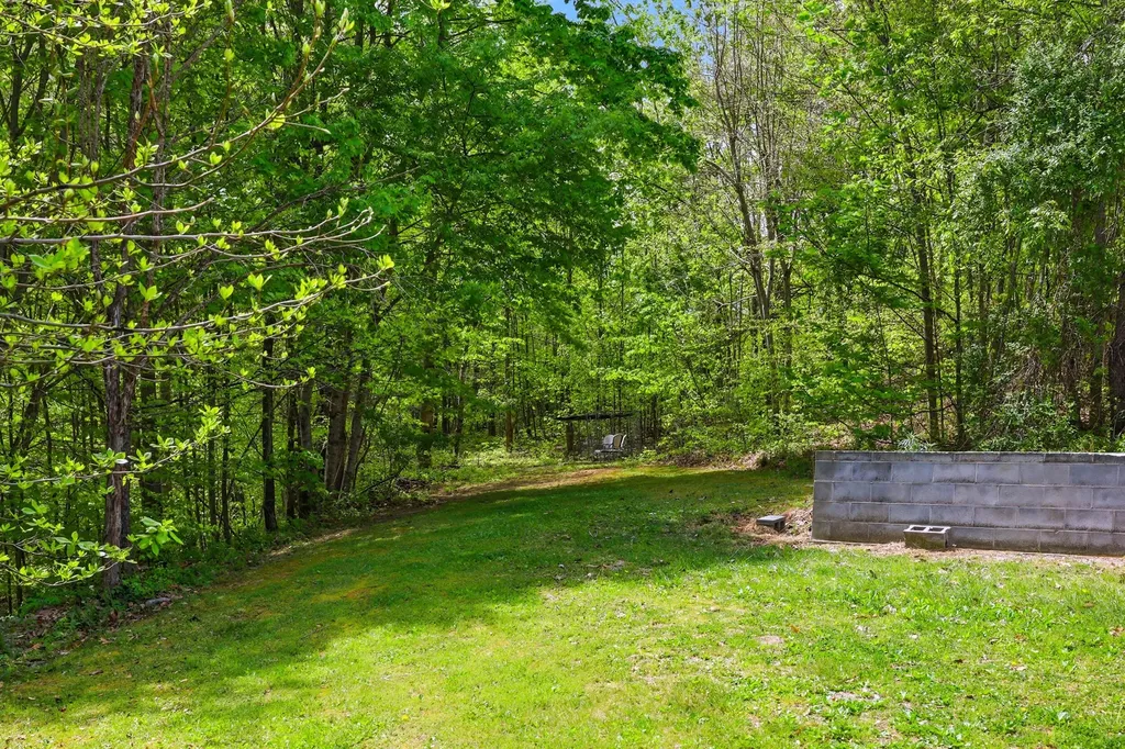 60 Crooked Hill Road London KY 40741