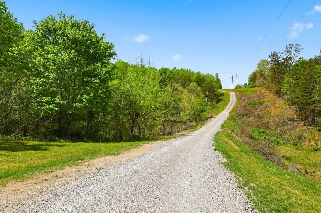 60 Crooked Hill Road London KY 40741