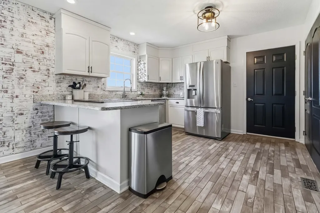 252 Brookside Drive London KY 40744