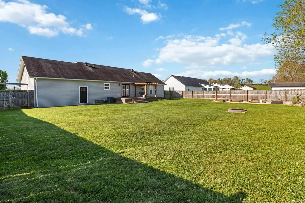 252 Brookside Drive London KY 40744