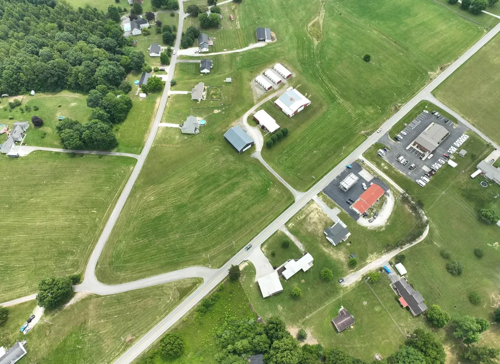 5689 State Highway 290 Mckee KY 40447