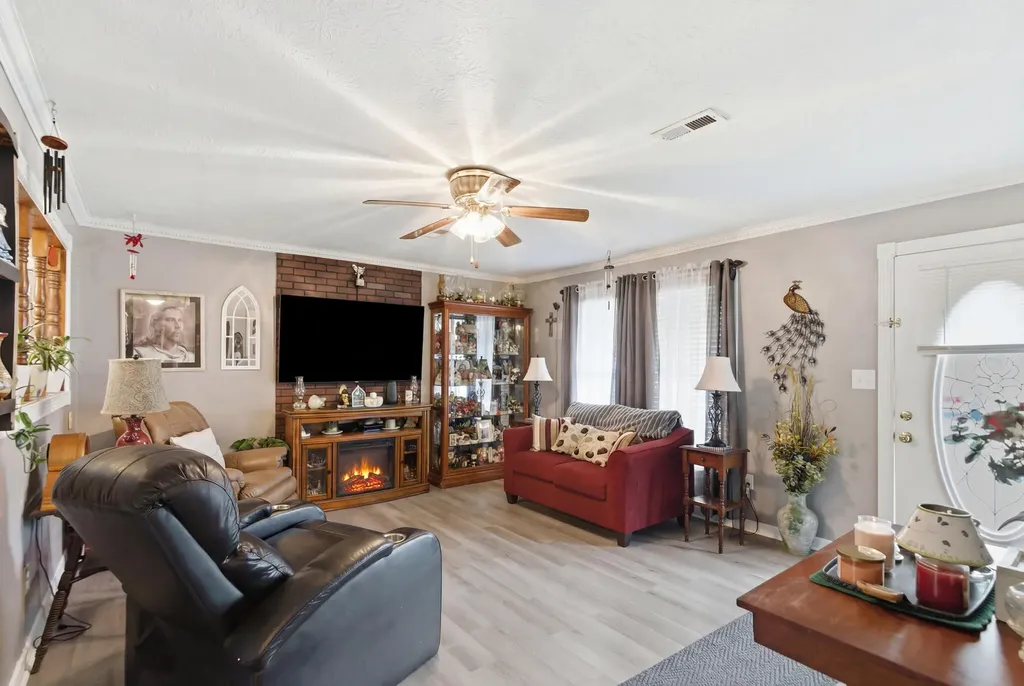 1363 Bridges Creek Court Georgetown KY 40324