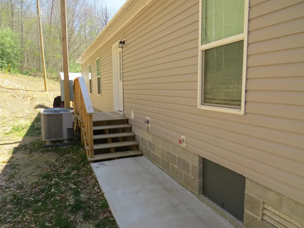 3590 Key 233 Gray KY 40734