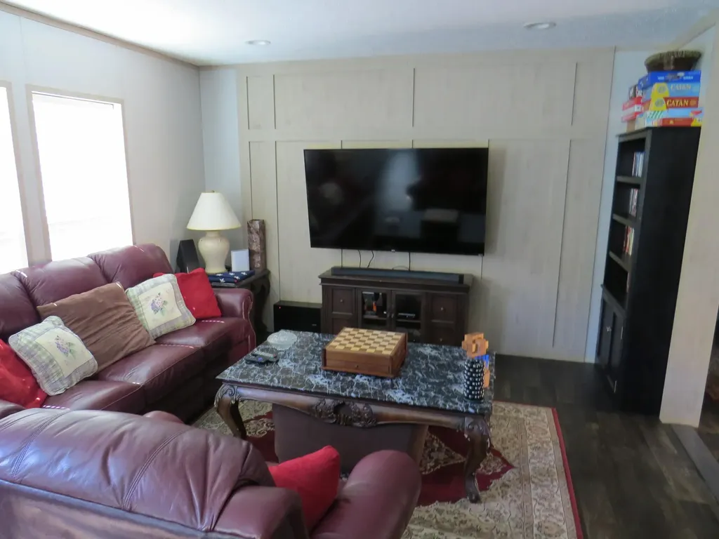 3590 Key 233 Gray KY 40734