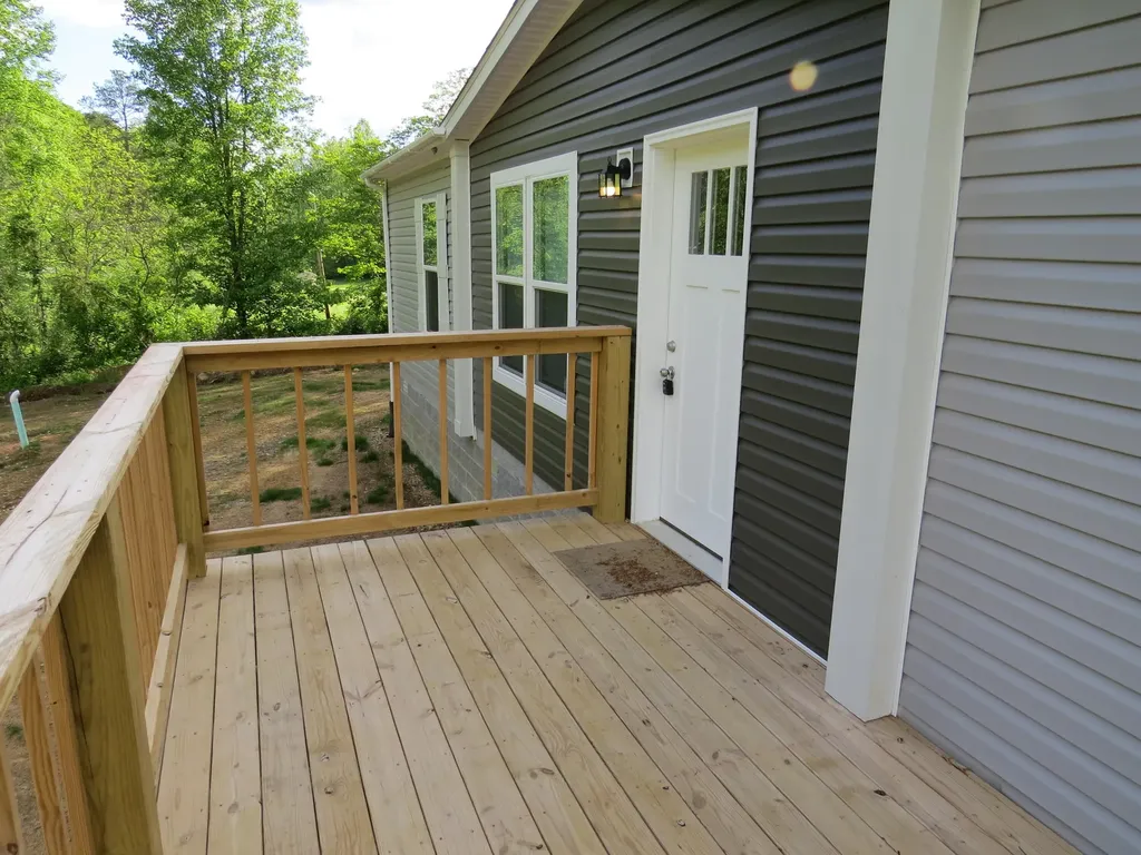 3590 Key 233 Gray KY 40734